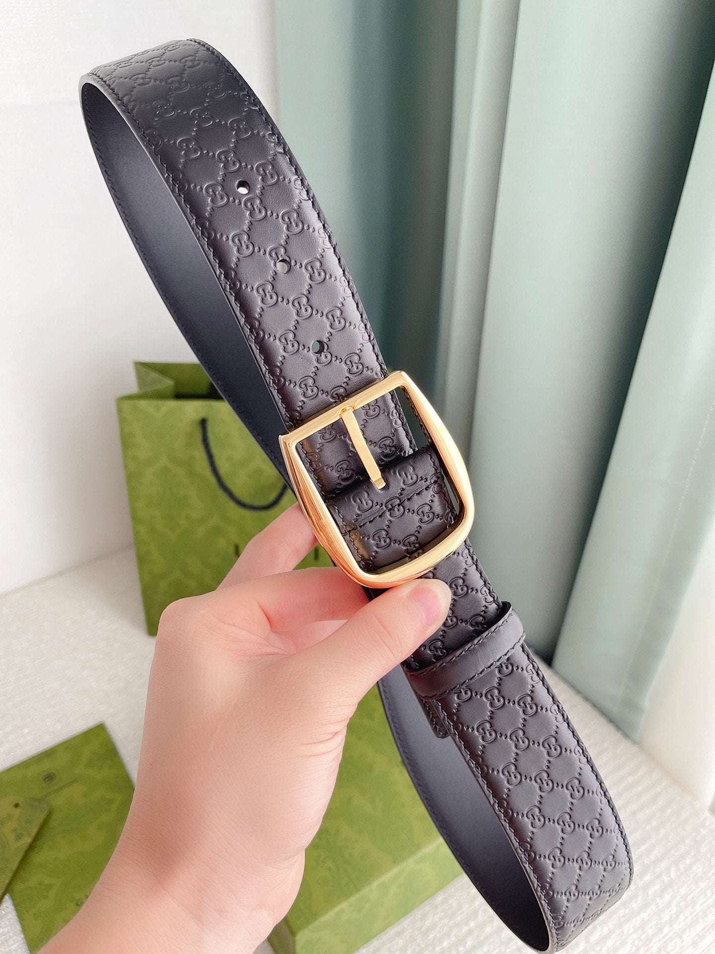 GC BELT GOLD BUCKLE EMBOSSED LEATHER 4.0CM