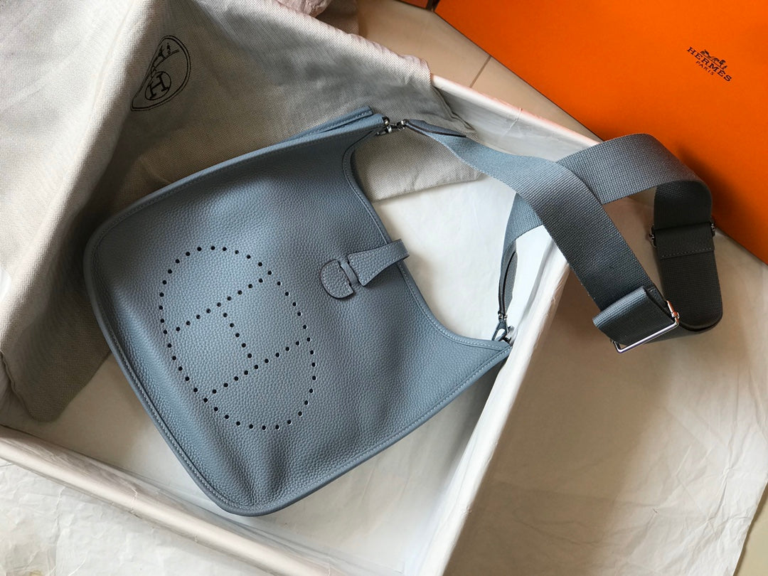 HM EVELYNE BAG 28 SAPPHIRE TOGO