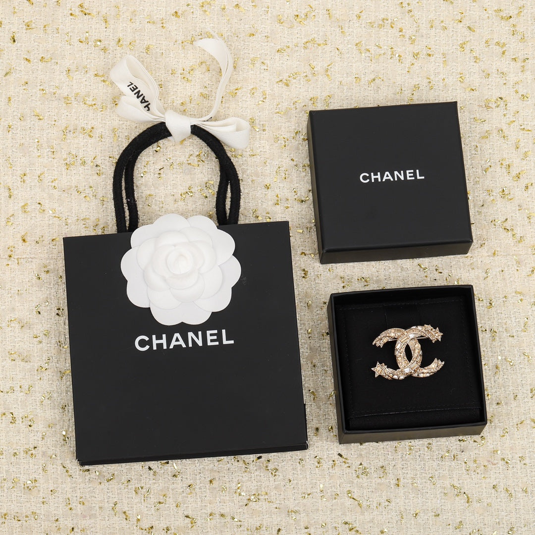 CC Brooch 158815