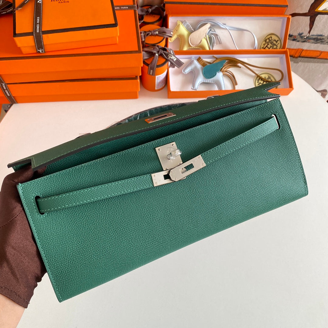 HM Kelly Cut 31 Kaitoke Green Epsom Leather Silver Hardware 229041