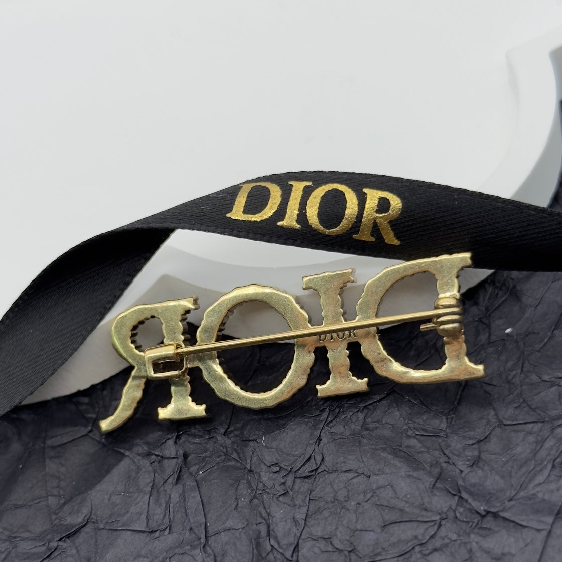 CD Brooch 172880