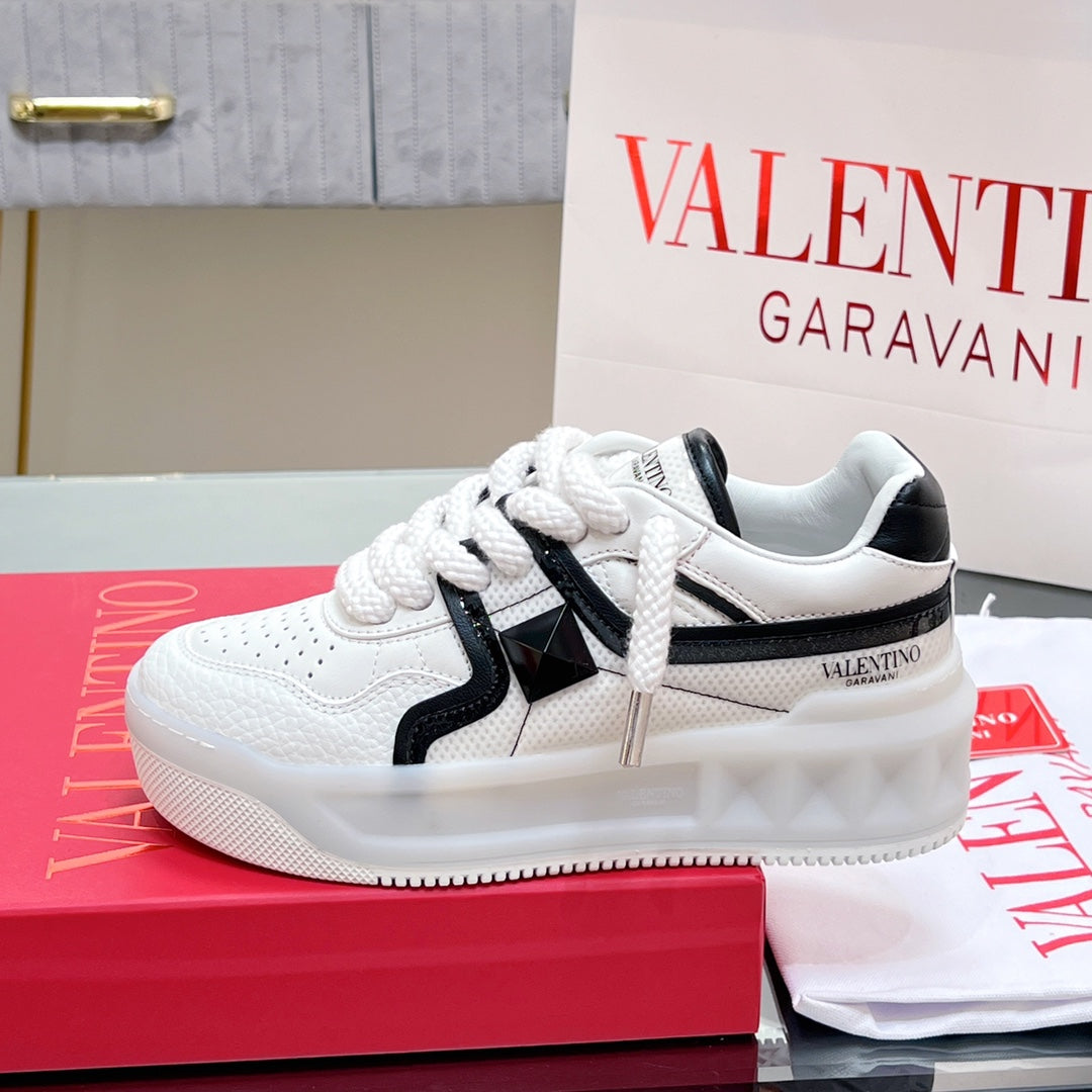 VT 2025 Garavani Sneakers White Black Cowhide Fabric 546992