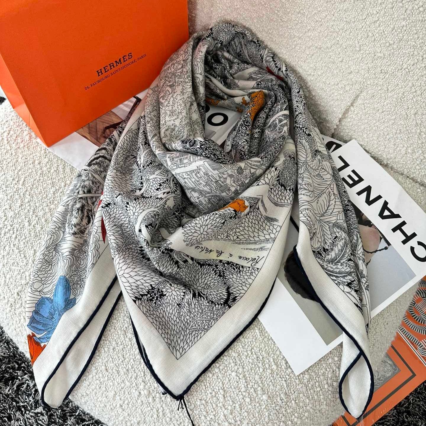 Retour A La Nature Shawl 140 CM White Black Colorful Silk