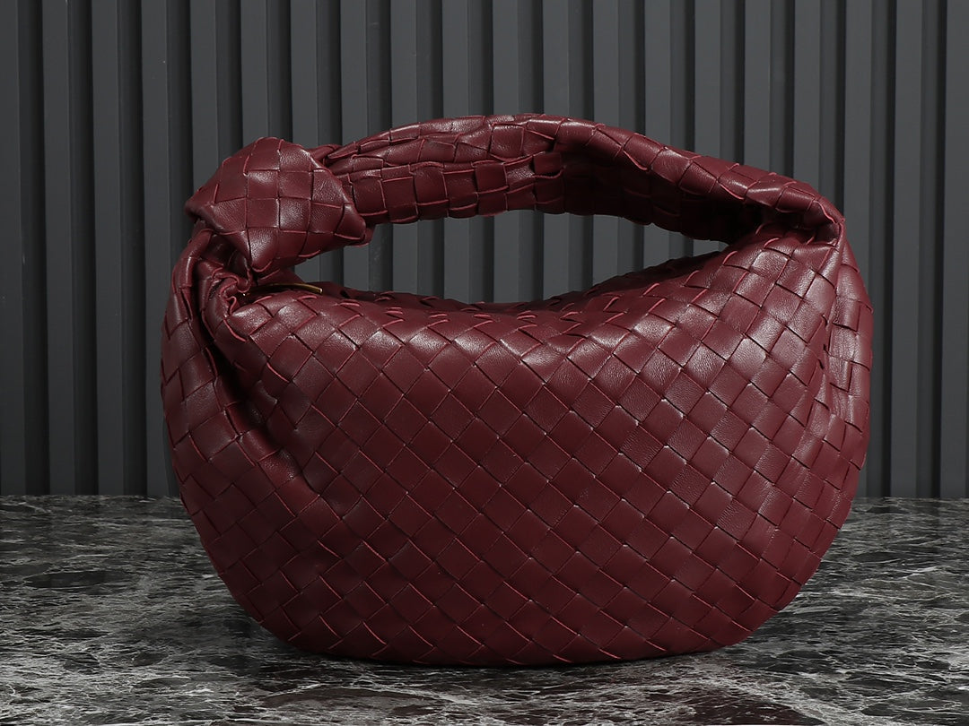 bv teen jodie 36cm burgundy lambskin