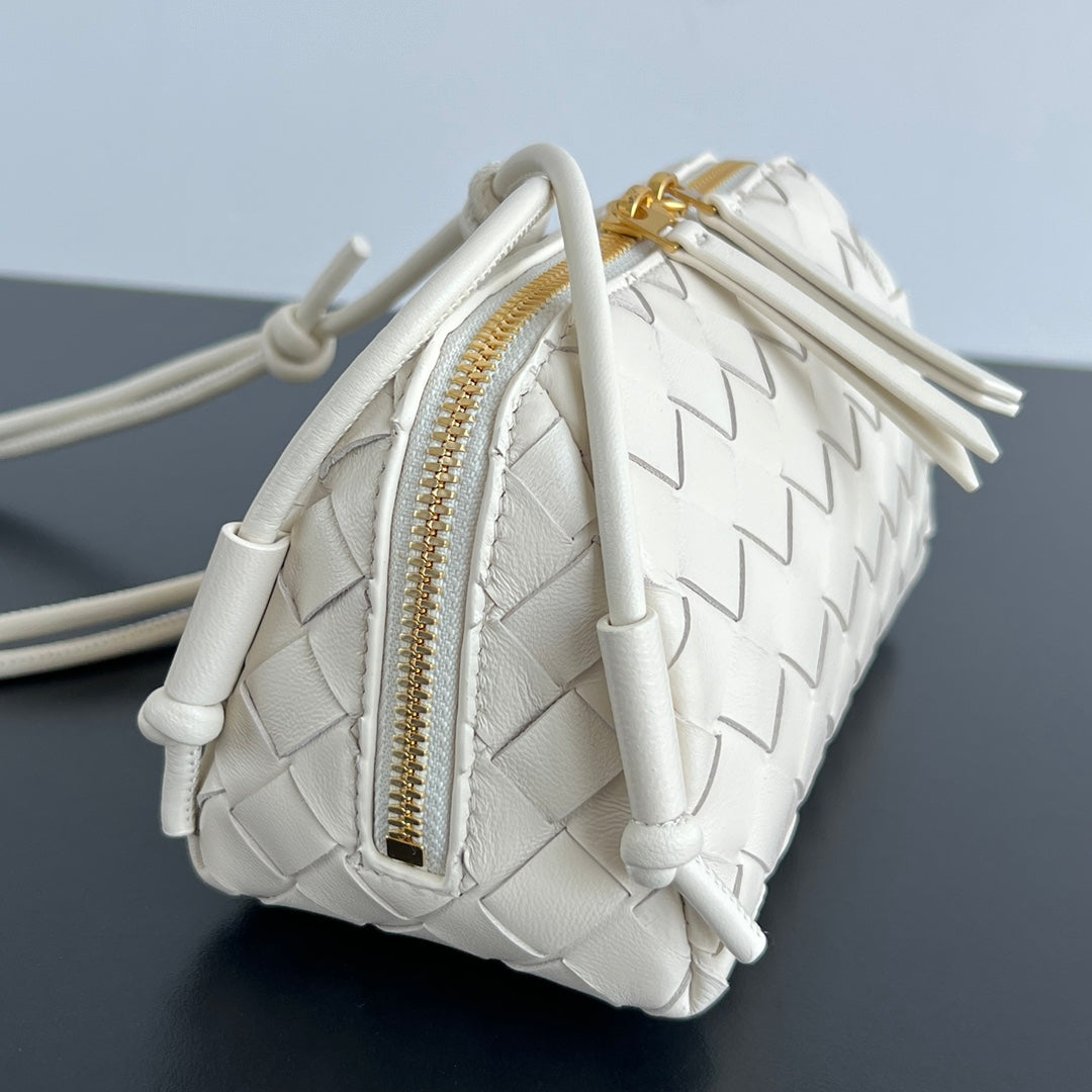 BV Concert Pouch 18.5cm White Lambskin