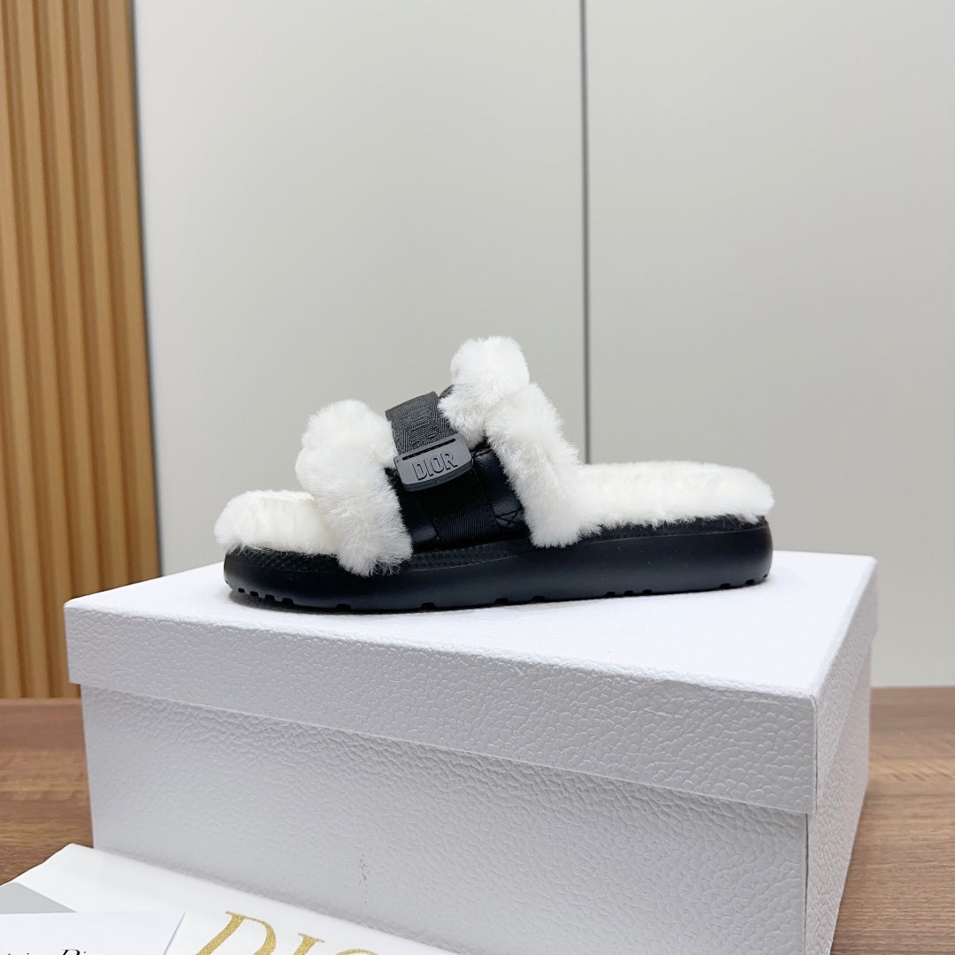 CD Dioriviera Dio(r)evolution Slide Black White Quilted Fleece Lining And Lambskin