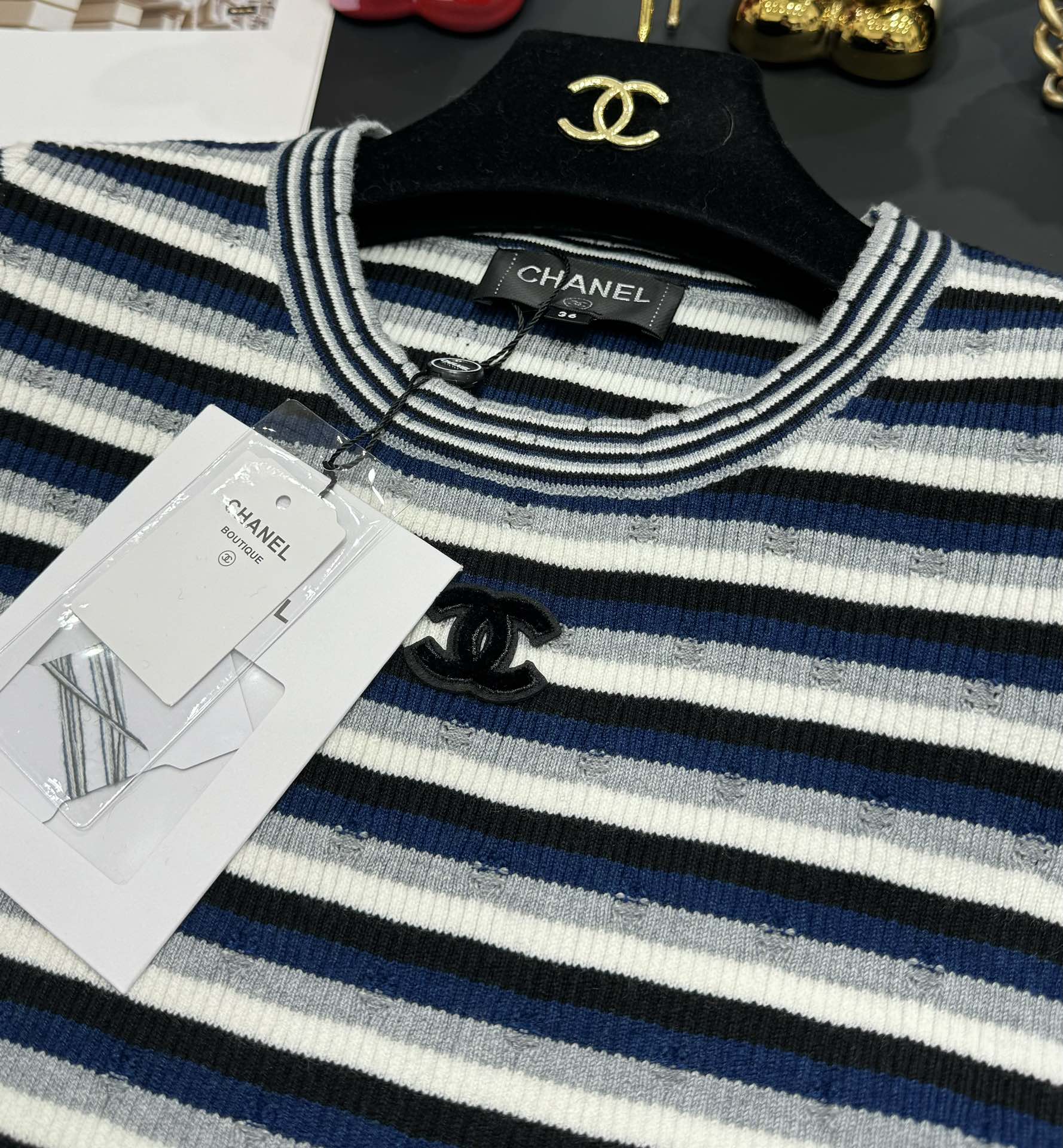 Chanel 25 T- Shirt Multicolor Wool with Tencel 229625