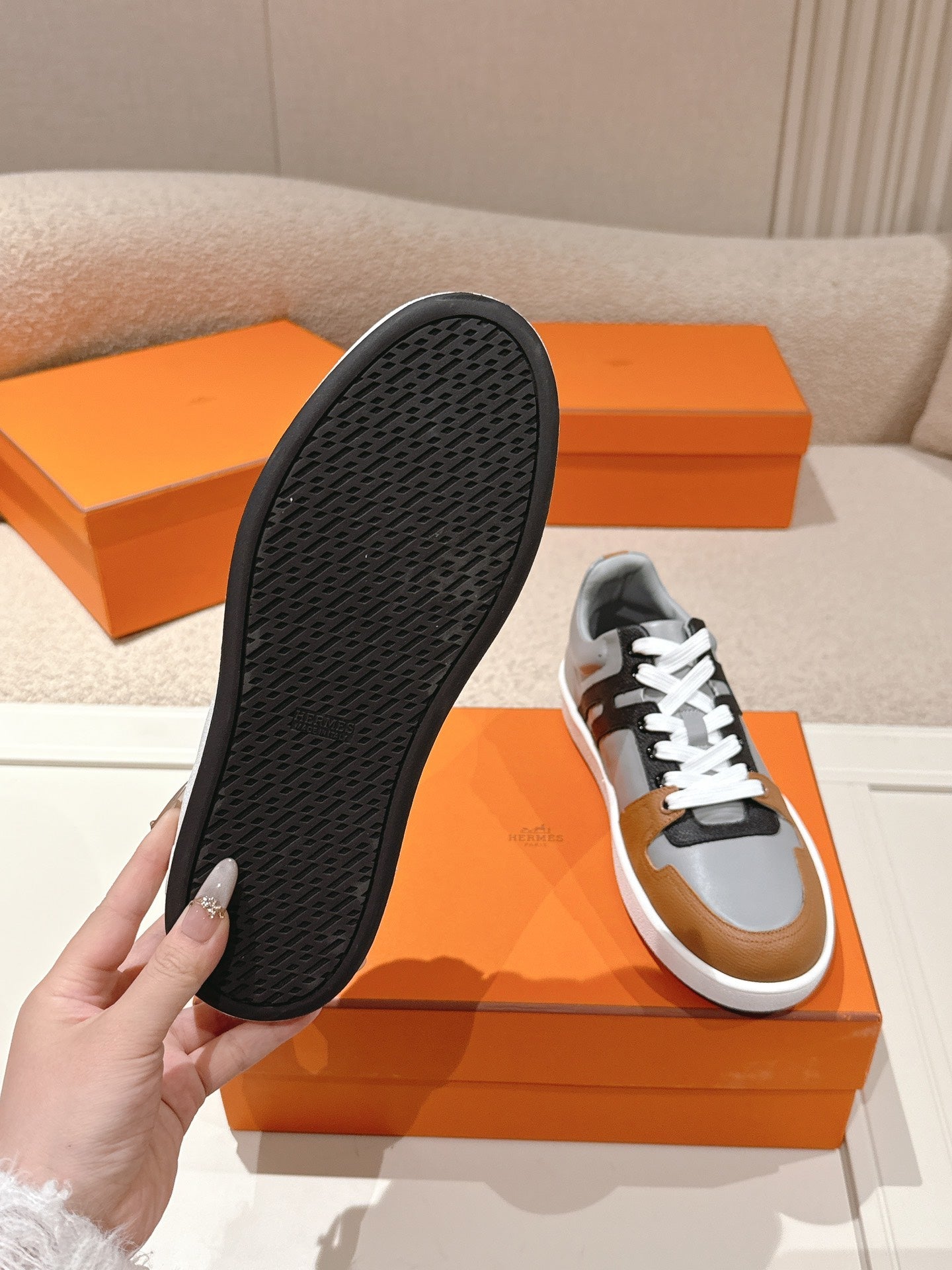 HM 25ss Sneakers Gray Black Brown Cowhide 577546