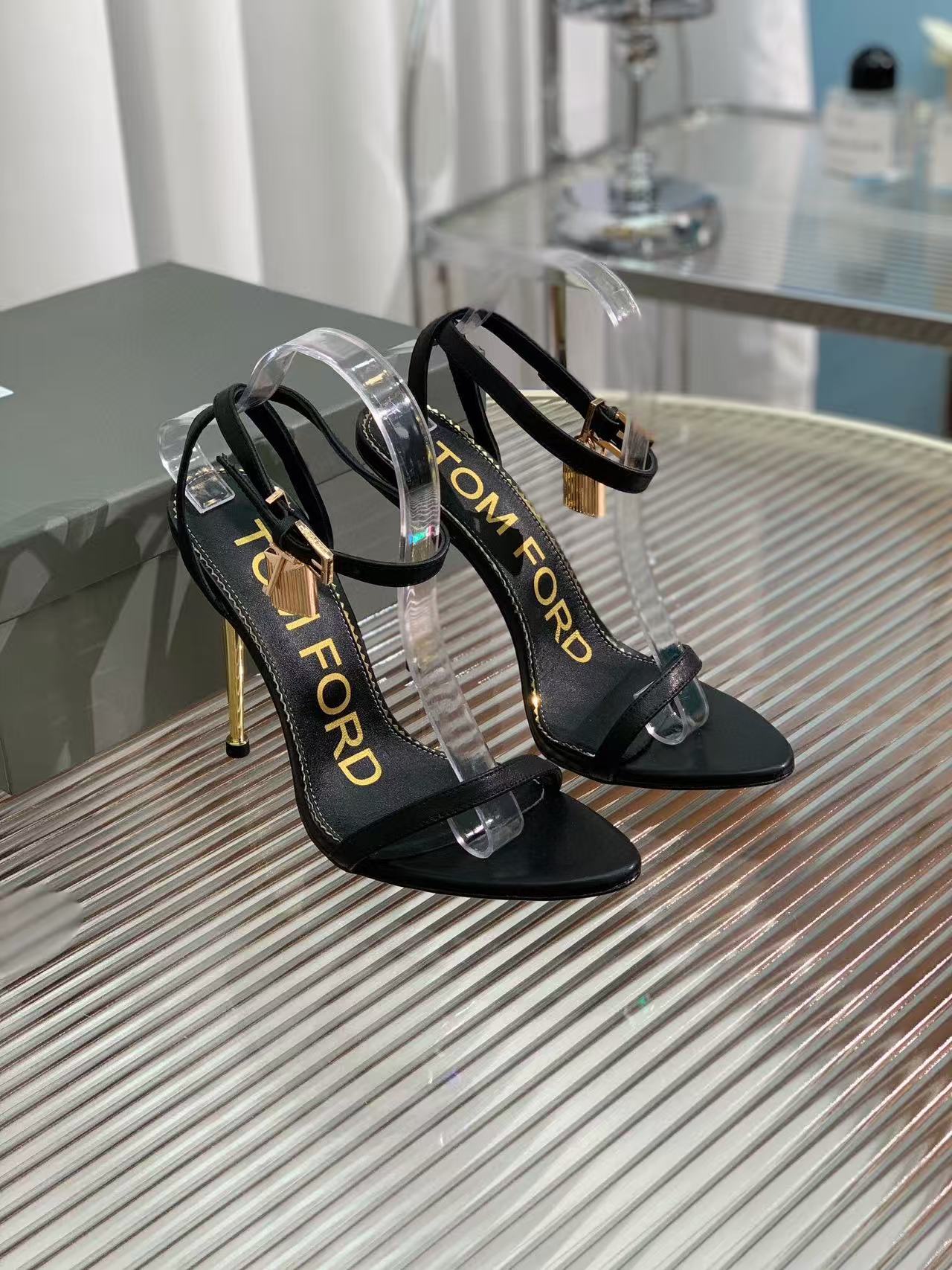 Tom Ford Heeled sandal Black Calfskin 379288