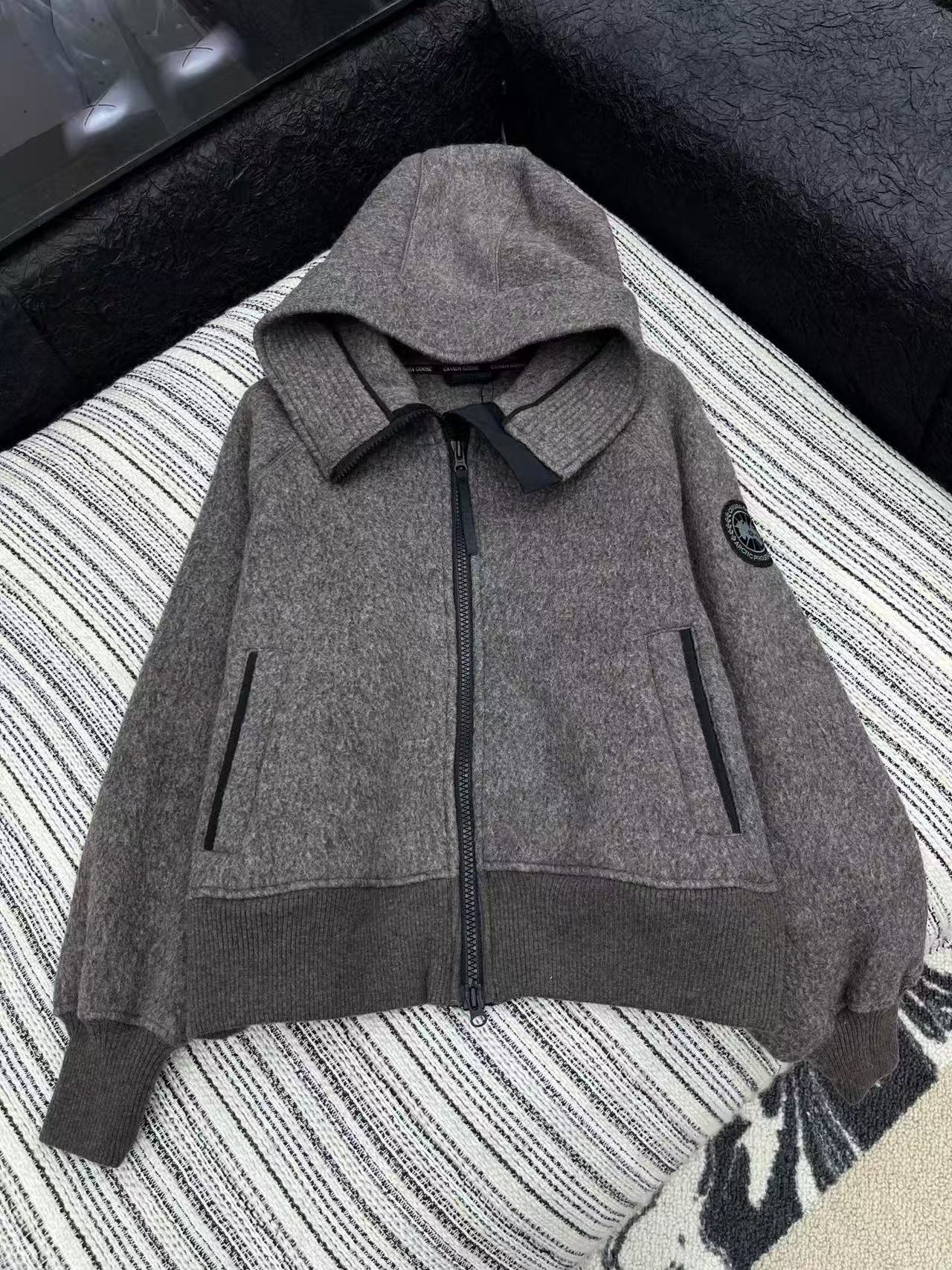Canada Goose High-Neck Hooded Zipper Coat Wool