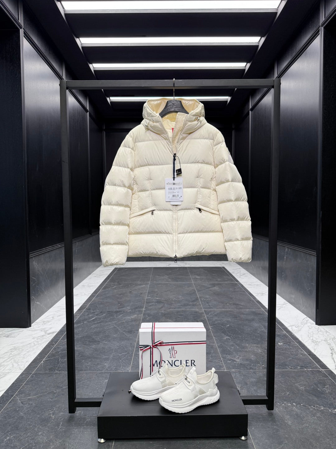 MC 25 Down Jacket Ivory White Polyester 0019