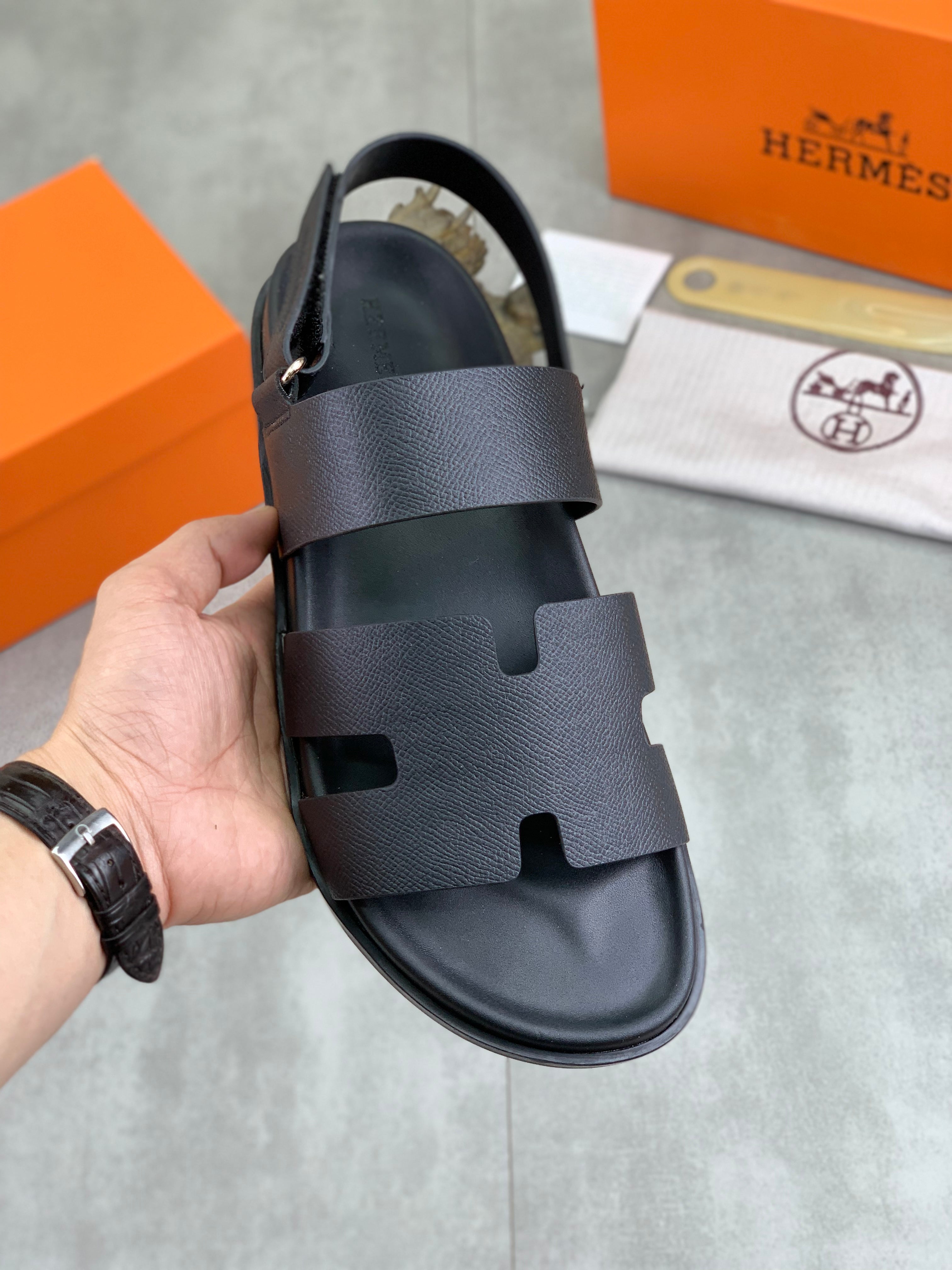 HM Men's Chypre Sandals Black Calfskin 645502