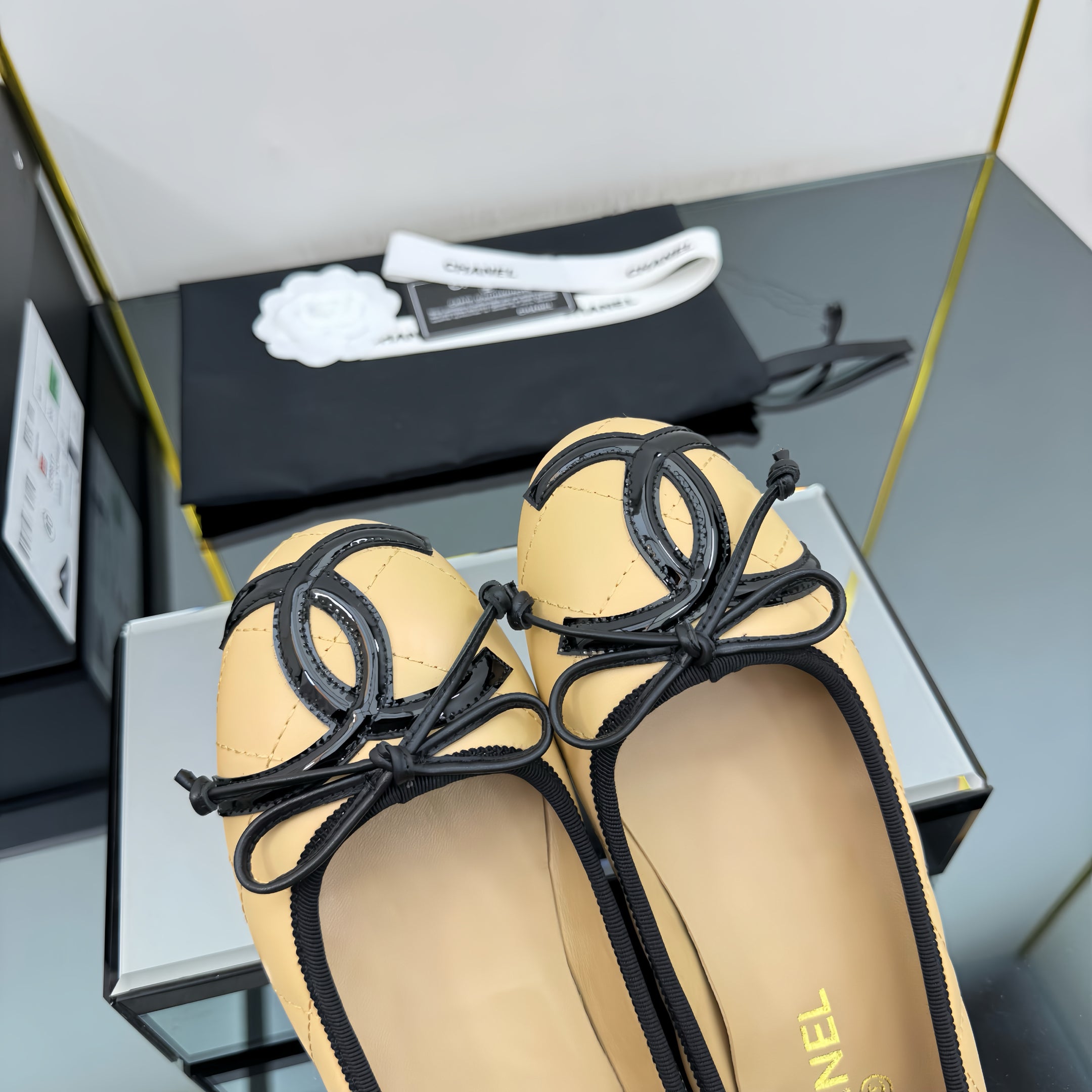 CC Loafers Beige Sheepskin Mix Bow 297796