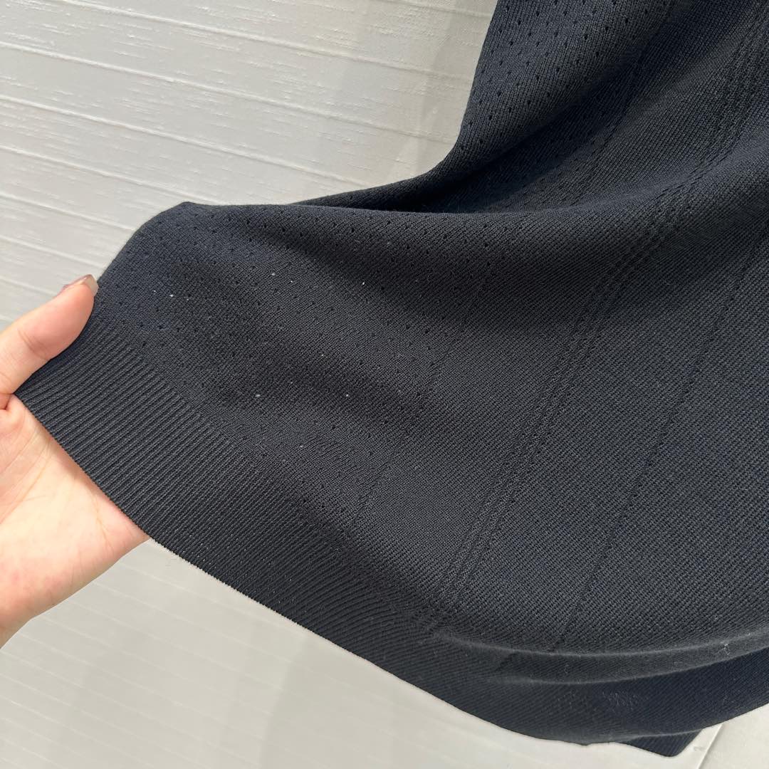 Hm 25  Hollow Knit Short-Sleeve Top Black Tencel Cotton