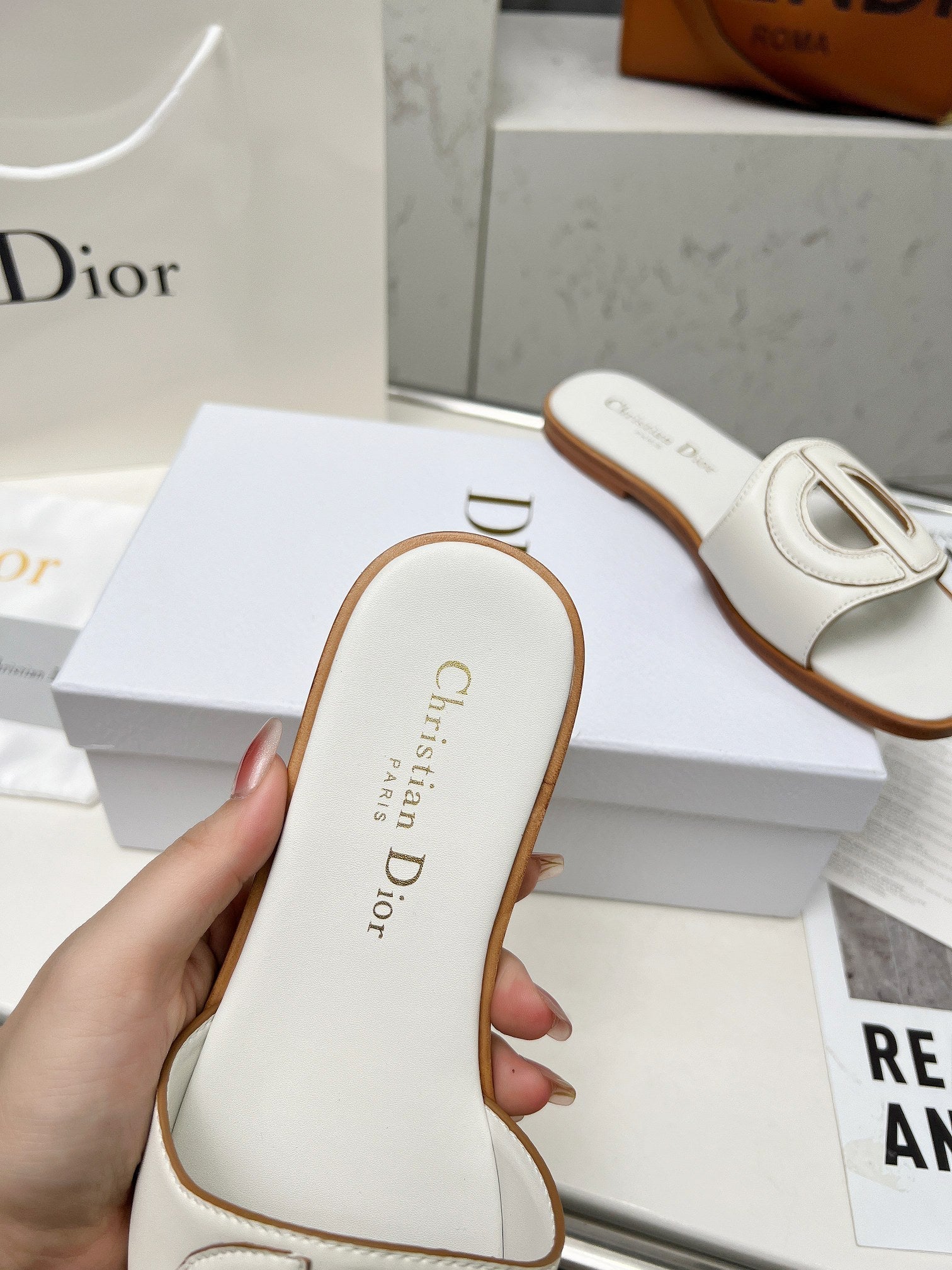 CD 25 D-Club Slide Calfskin