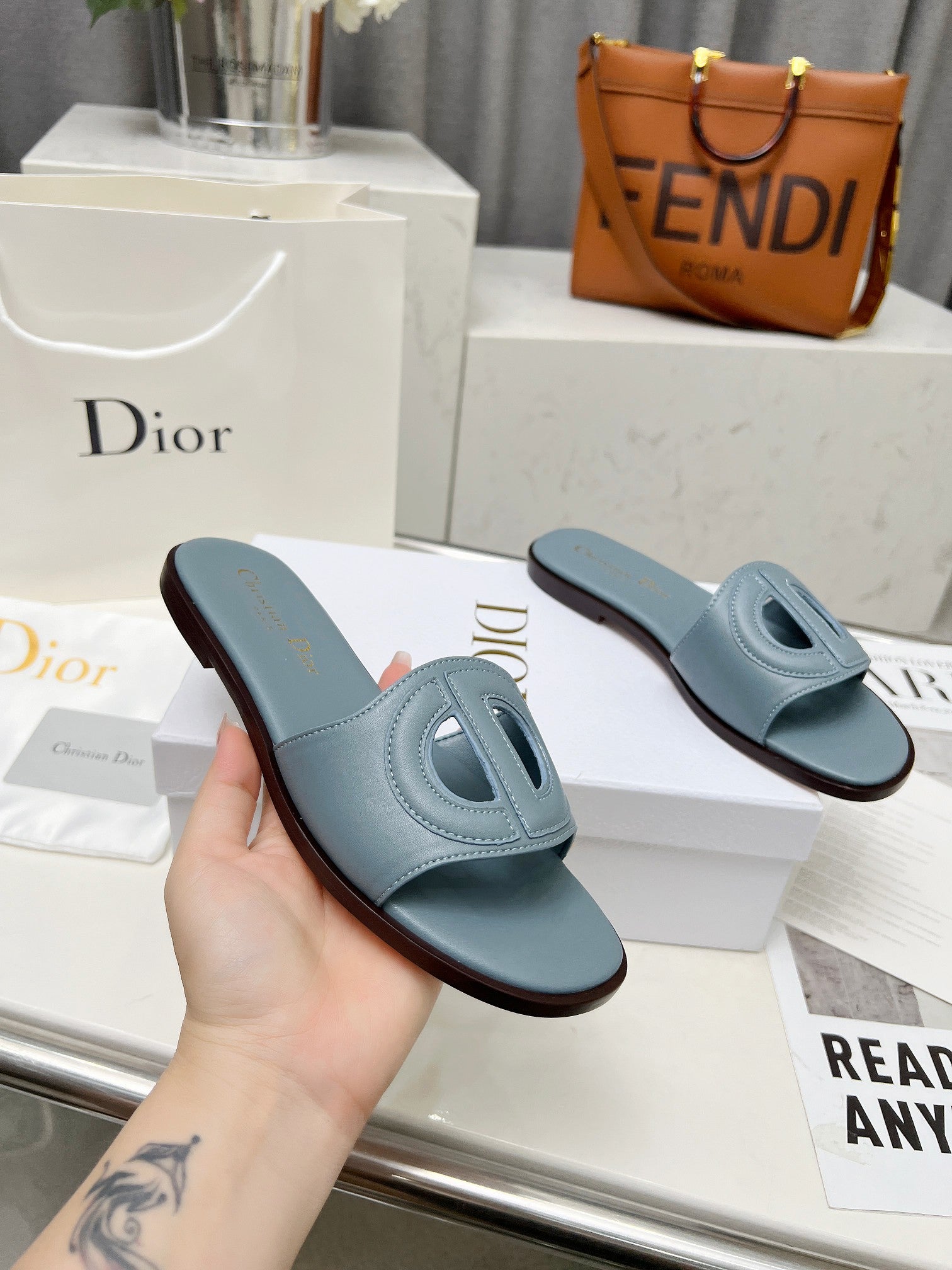 CD 25 D-Club Slide Calfskin