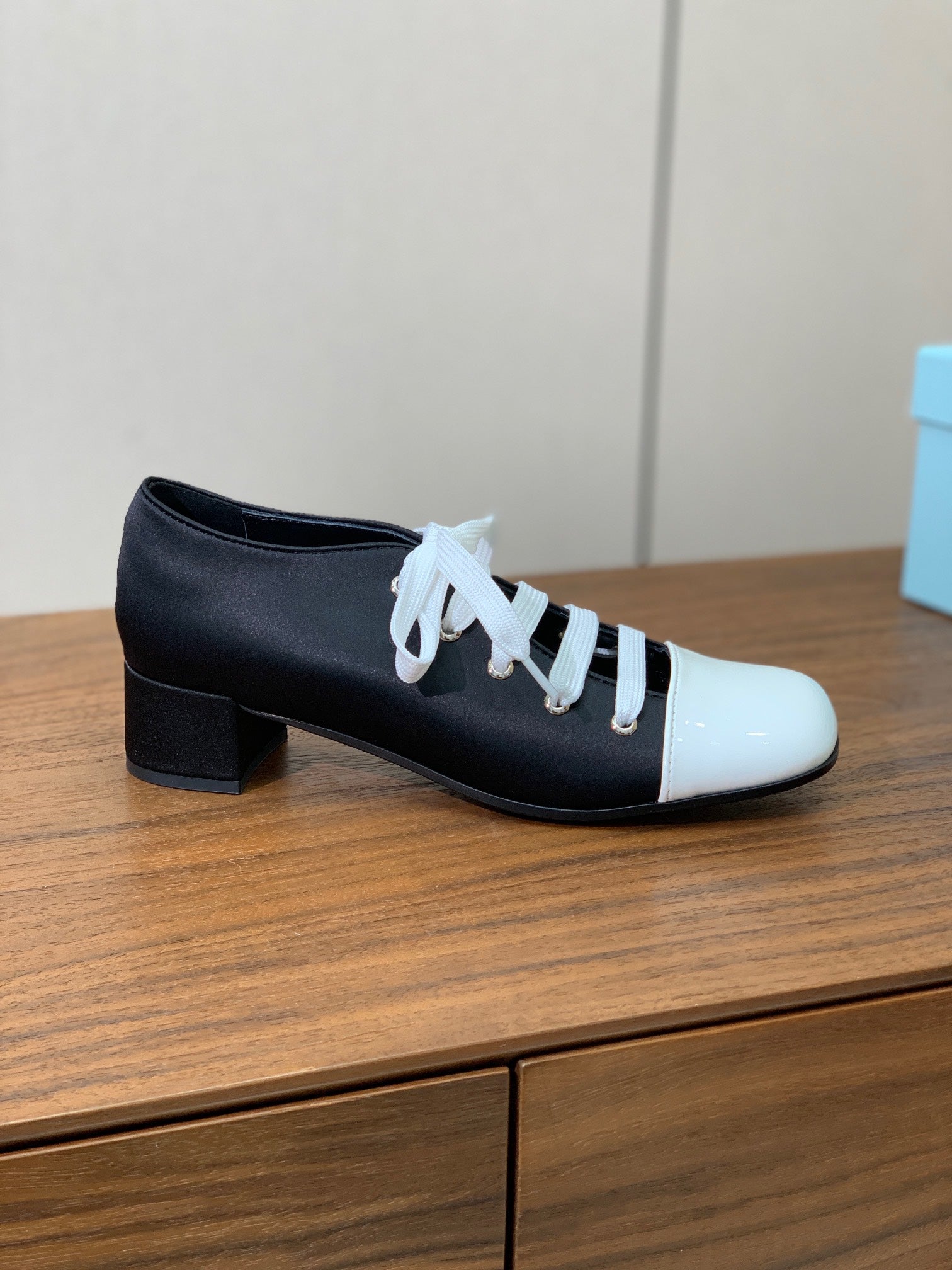 PRA 26S Chunky Heeled 40 Black White Sheepskin 606374