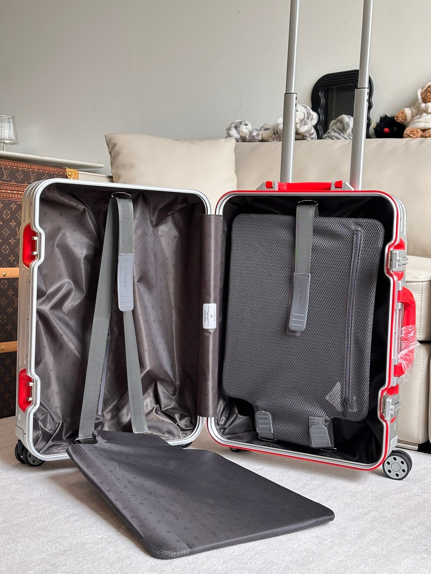 Rimowa 2025 Cabin Twist Suitcase 21inch Silver Red Aluminum 273826