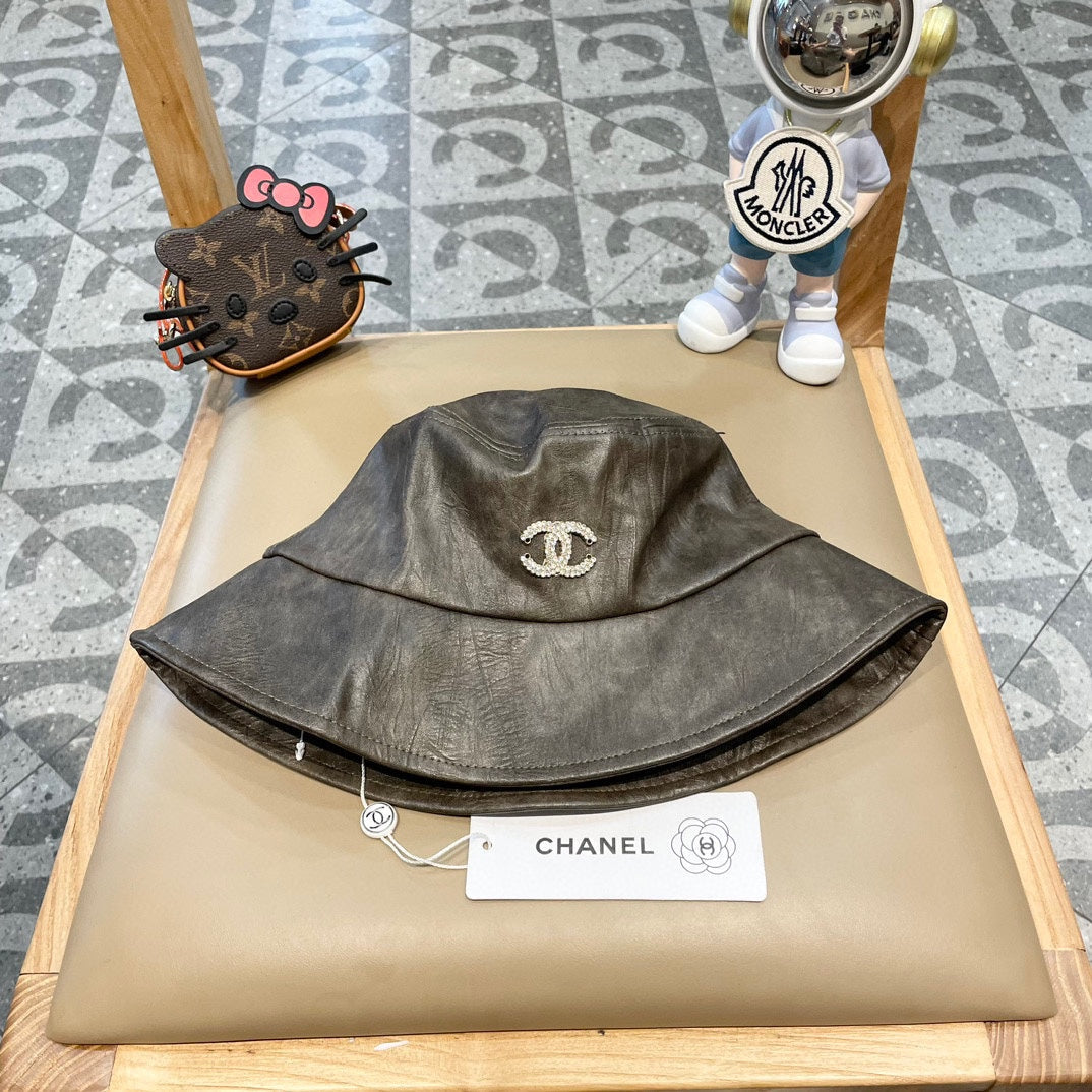 BUCKET HAT IN WOOD BROWN CALFSKIN 431731