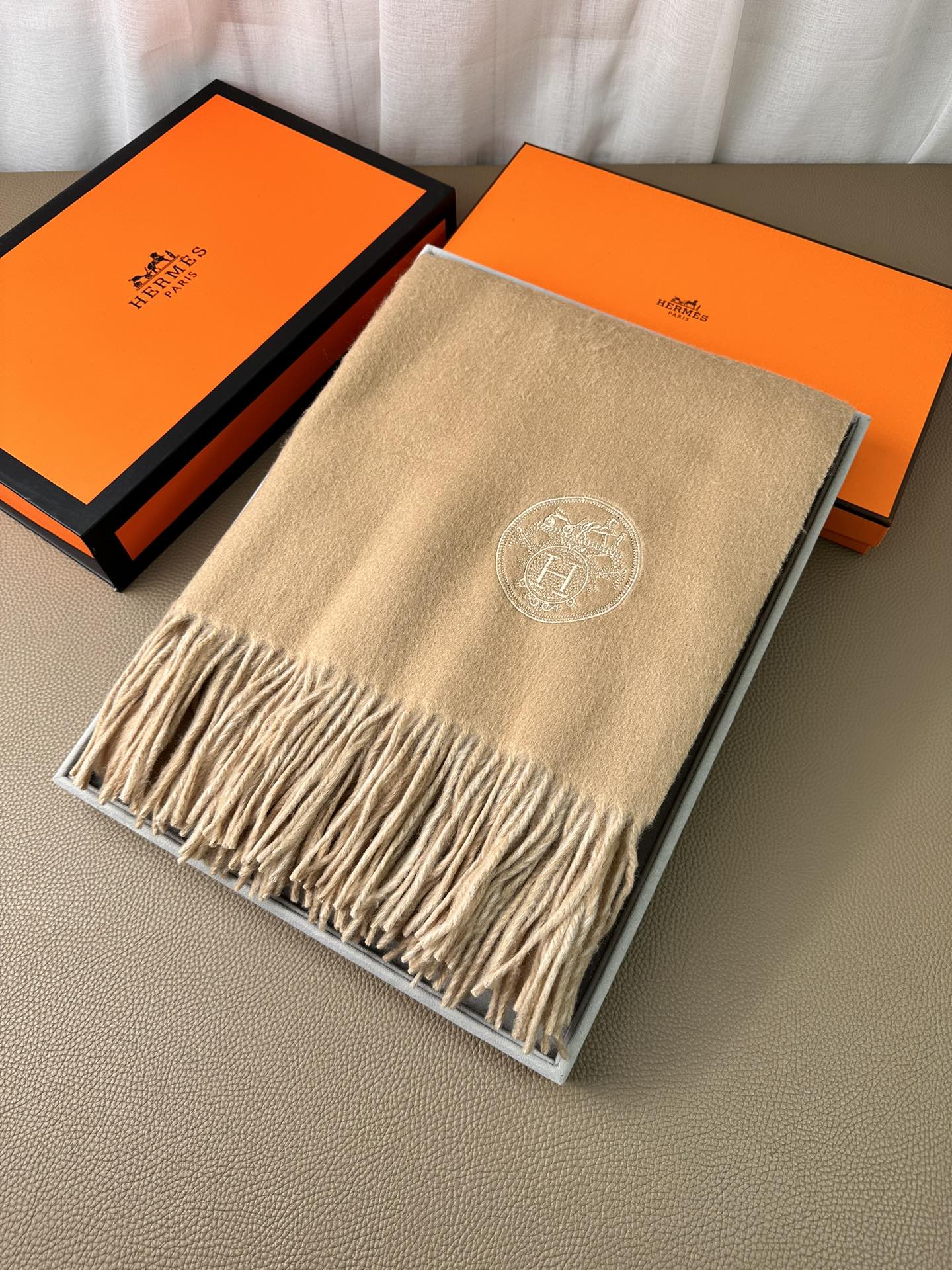 DOUBLE-FACE SCARF 200 CM IN CAMEL BROWN CASHMERE