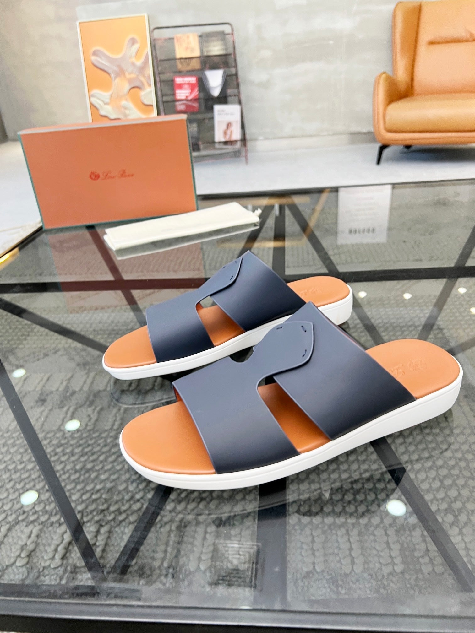 LP CROSSOVER SLIPPERS NAVY CALFSKIN