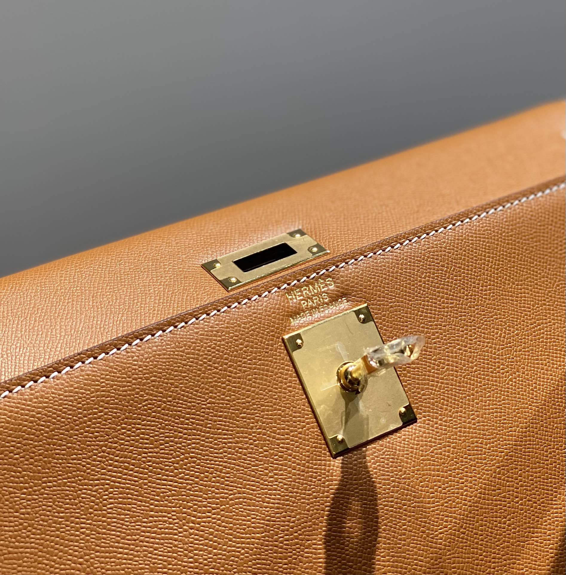 HM Kelly Elan 27cm Gold Leather Ghw