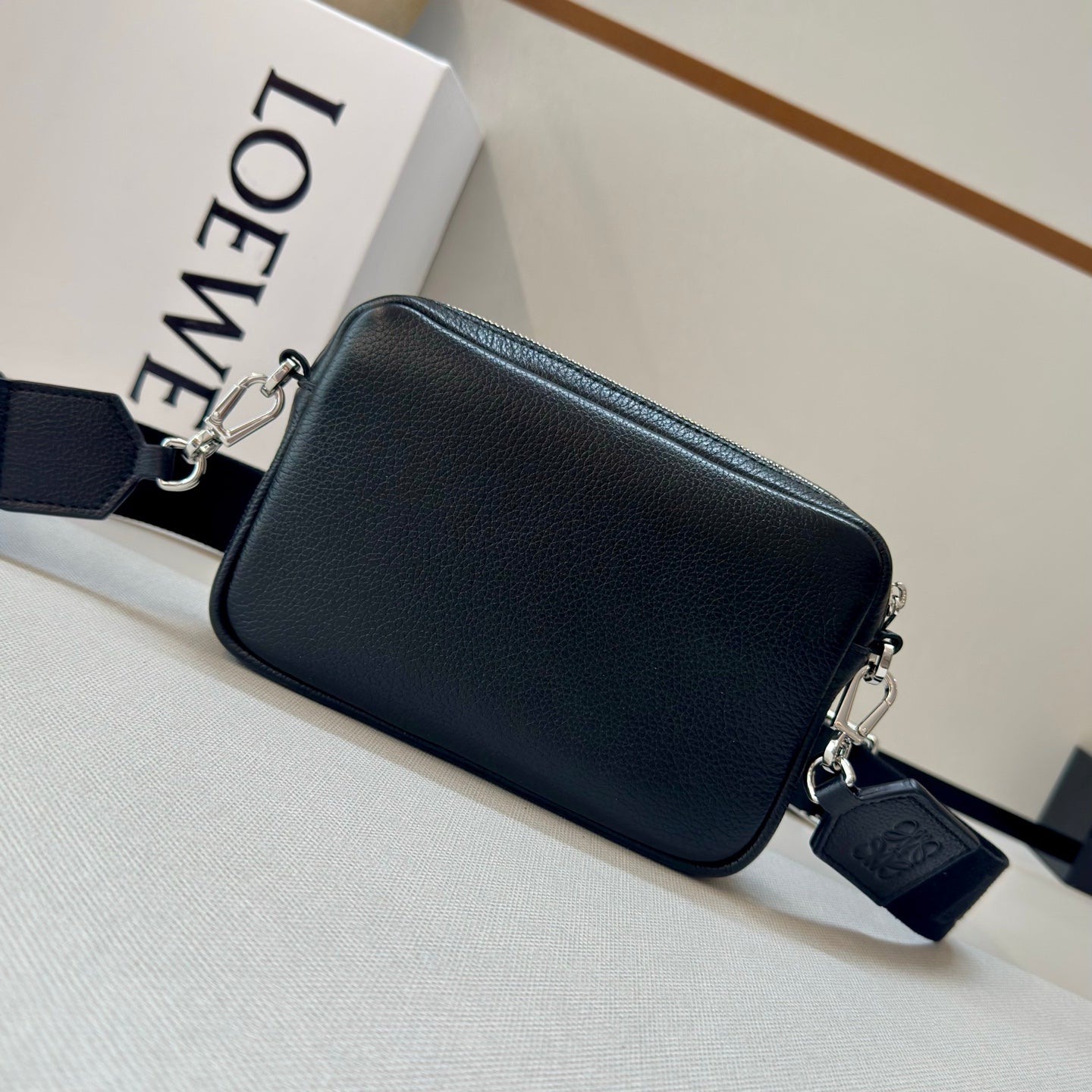 Loewe 2025 Small Pebble Messenger Bag Black Grained Calfskin 274592
