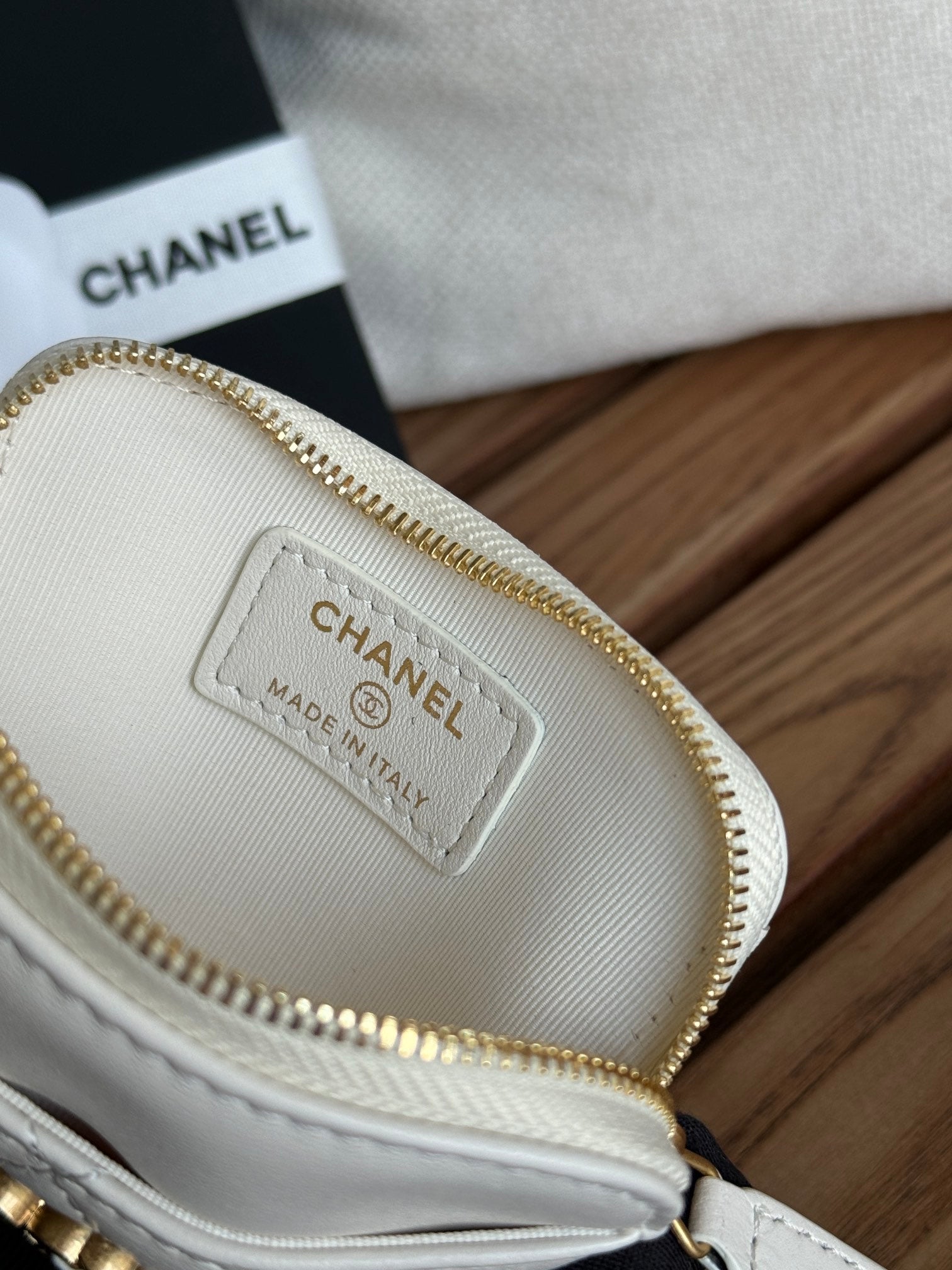 cc 19 zipped coin purse 11cm white lambskin gold hardware