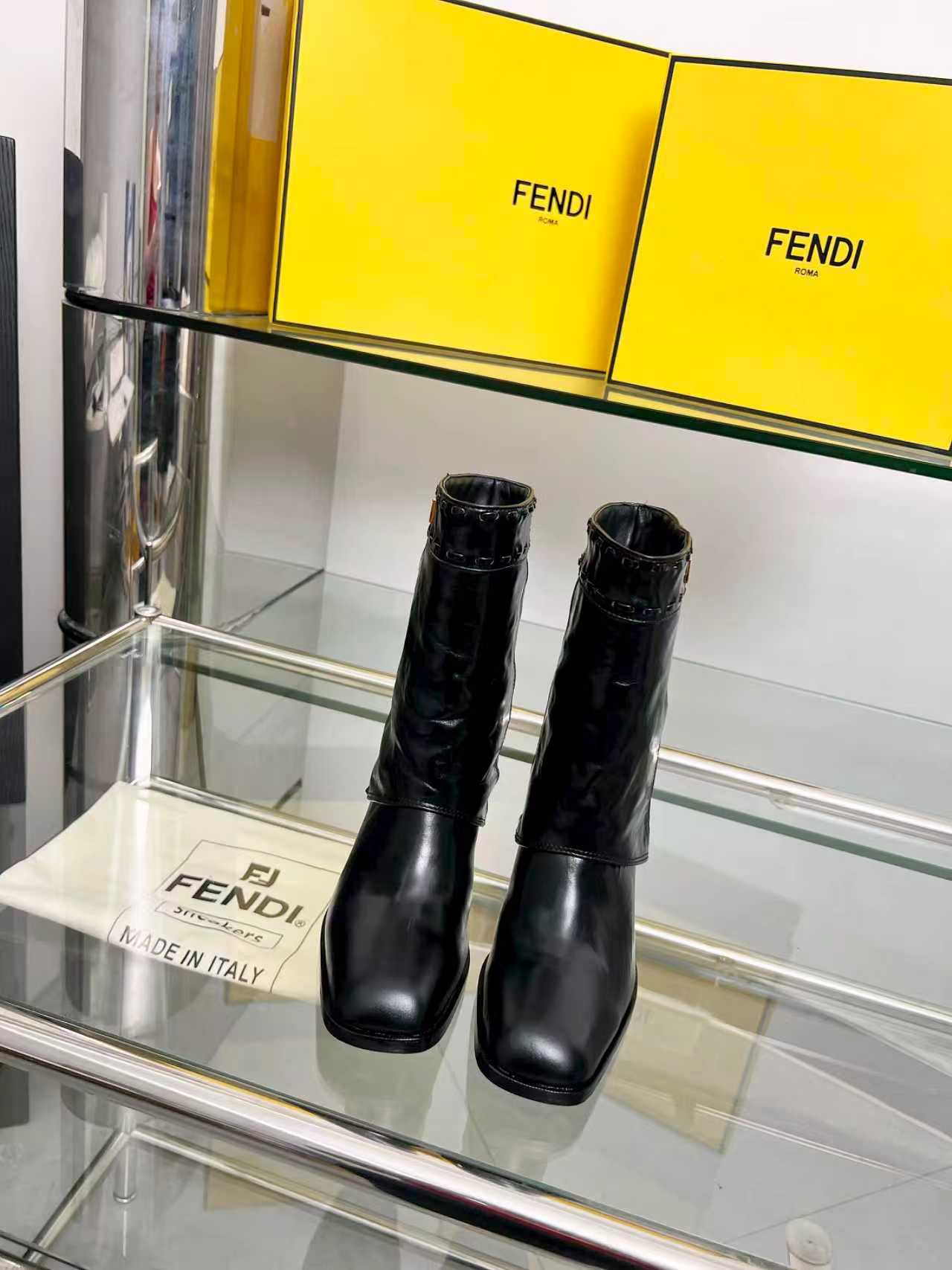 FENDI low boots  black calfskin 521237