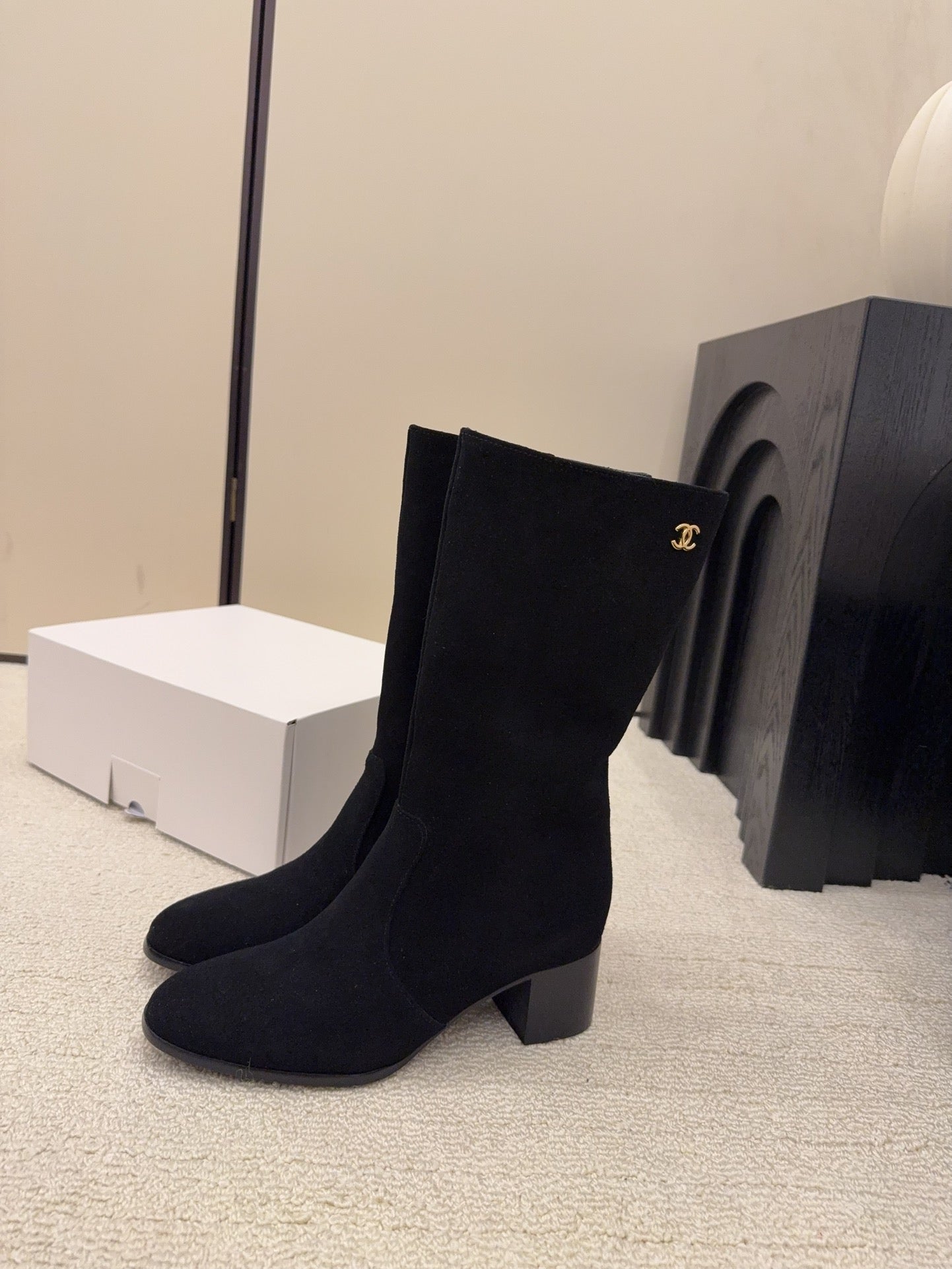 CC 26 Boot Black Suede 588925