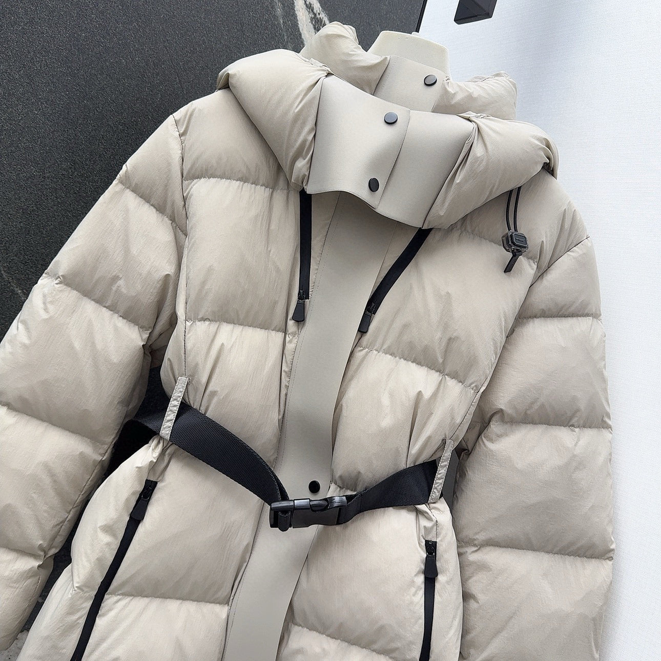 Burberry 25 Stand Collar Hooded Down Jacket White Polyester