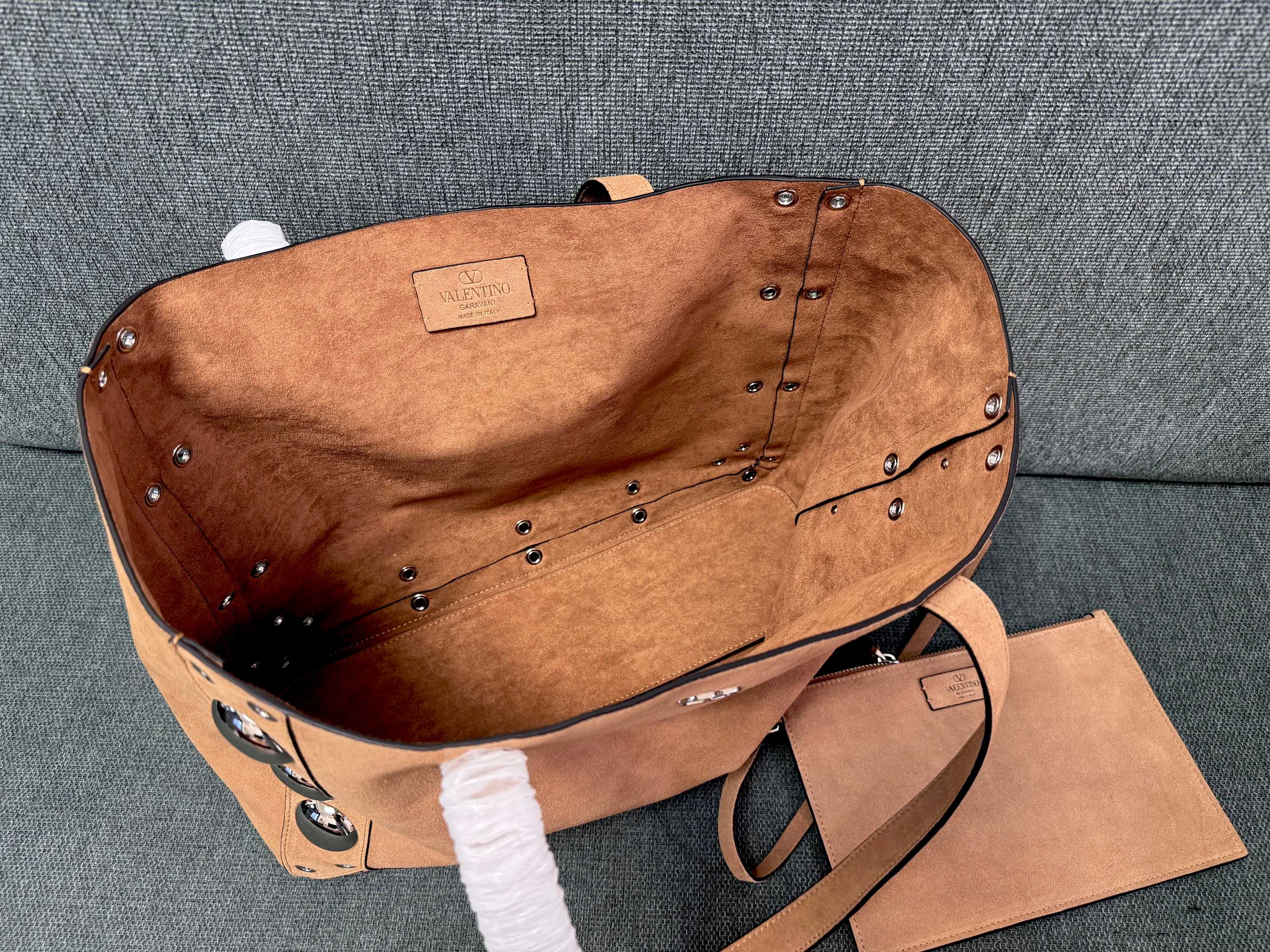 Valentino Garavani tote brown suede 555248