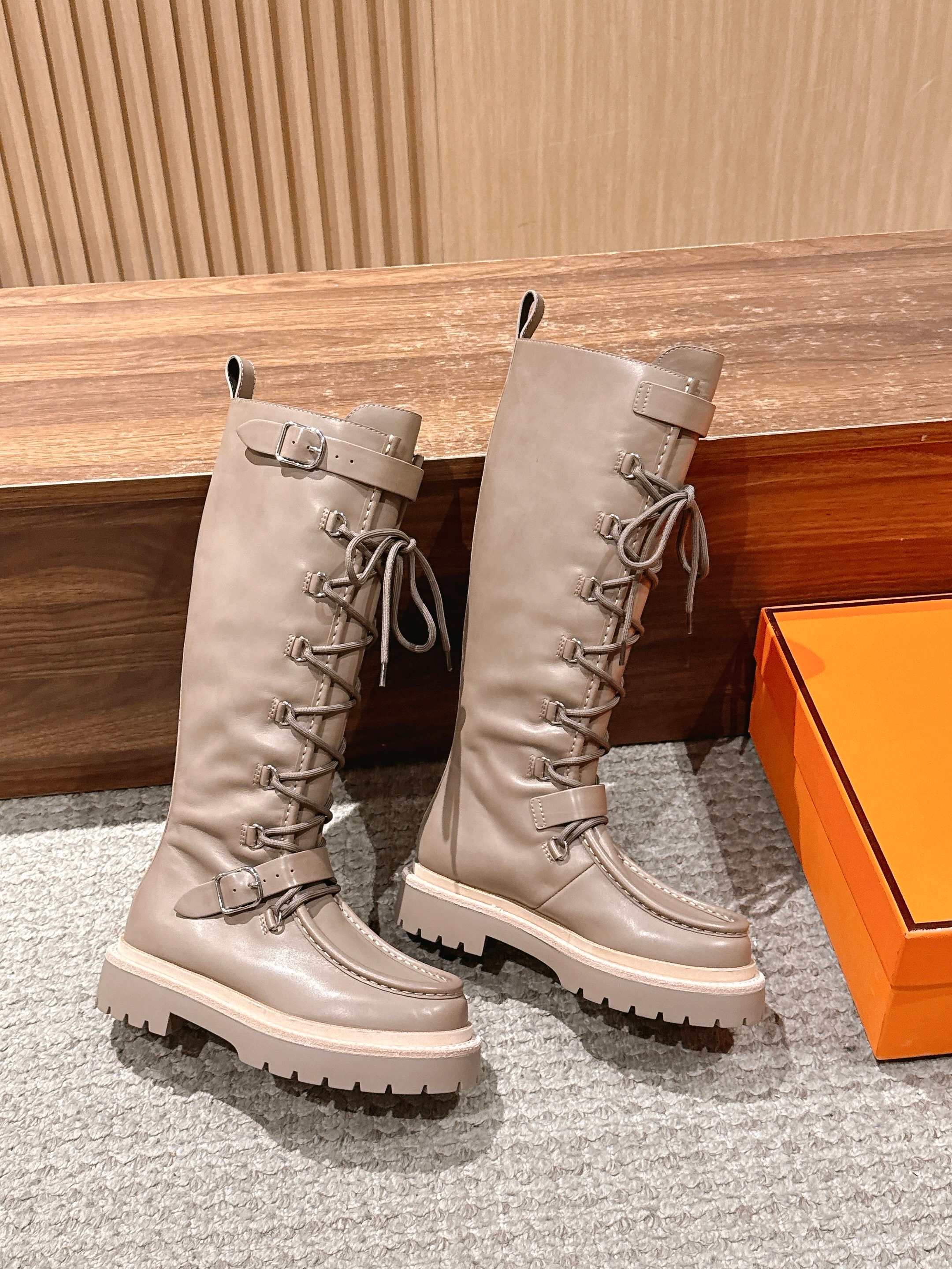 HM 25 High Boots Taupe Calfskin 512530
