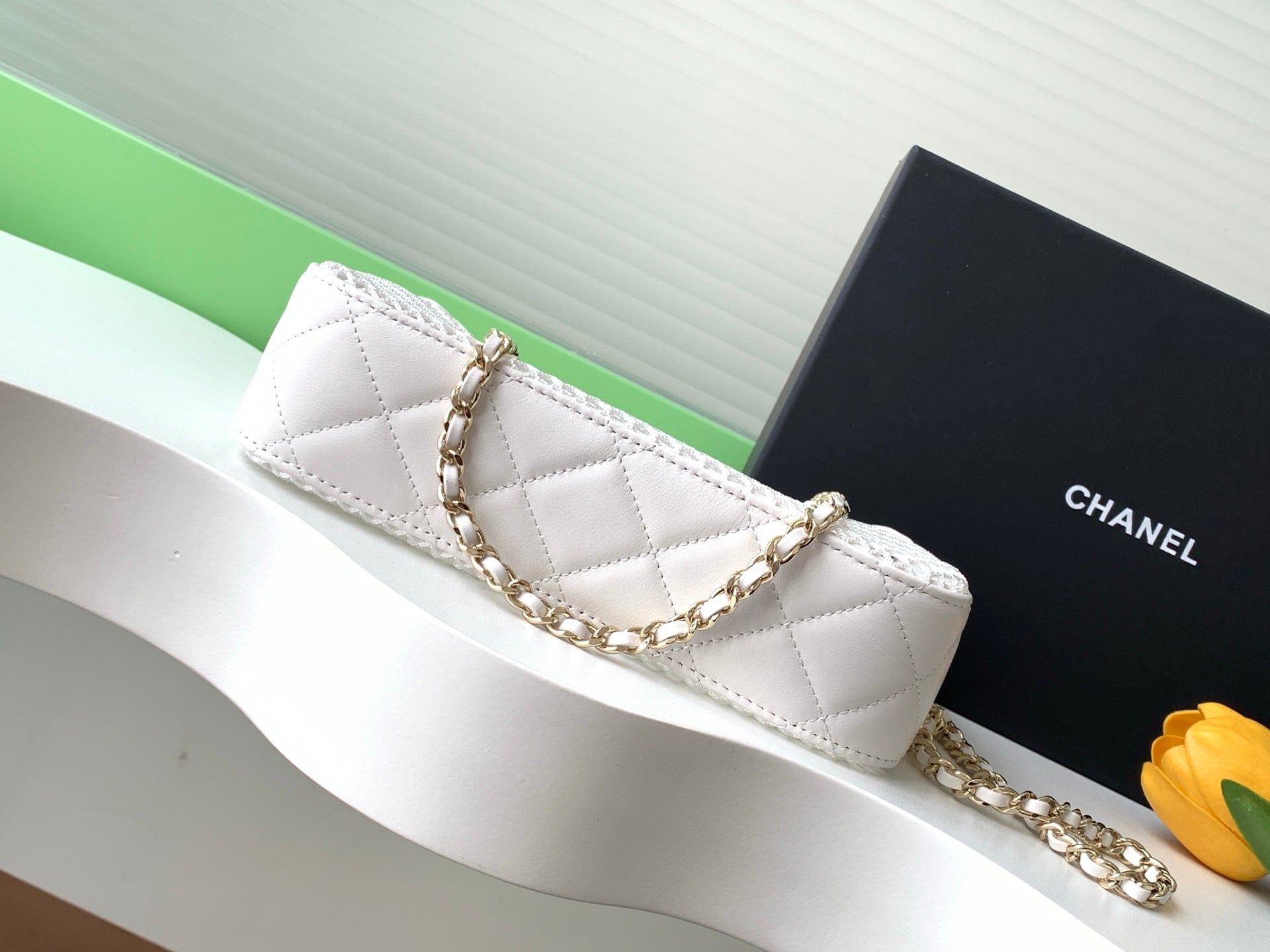 CC 25S Rectangle White Cluth Bag With Chain