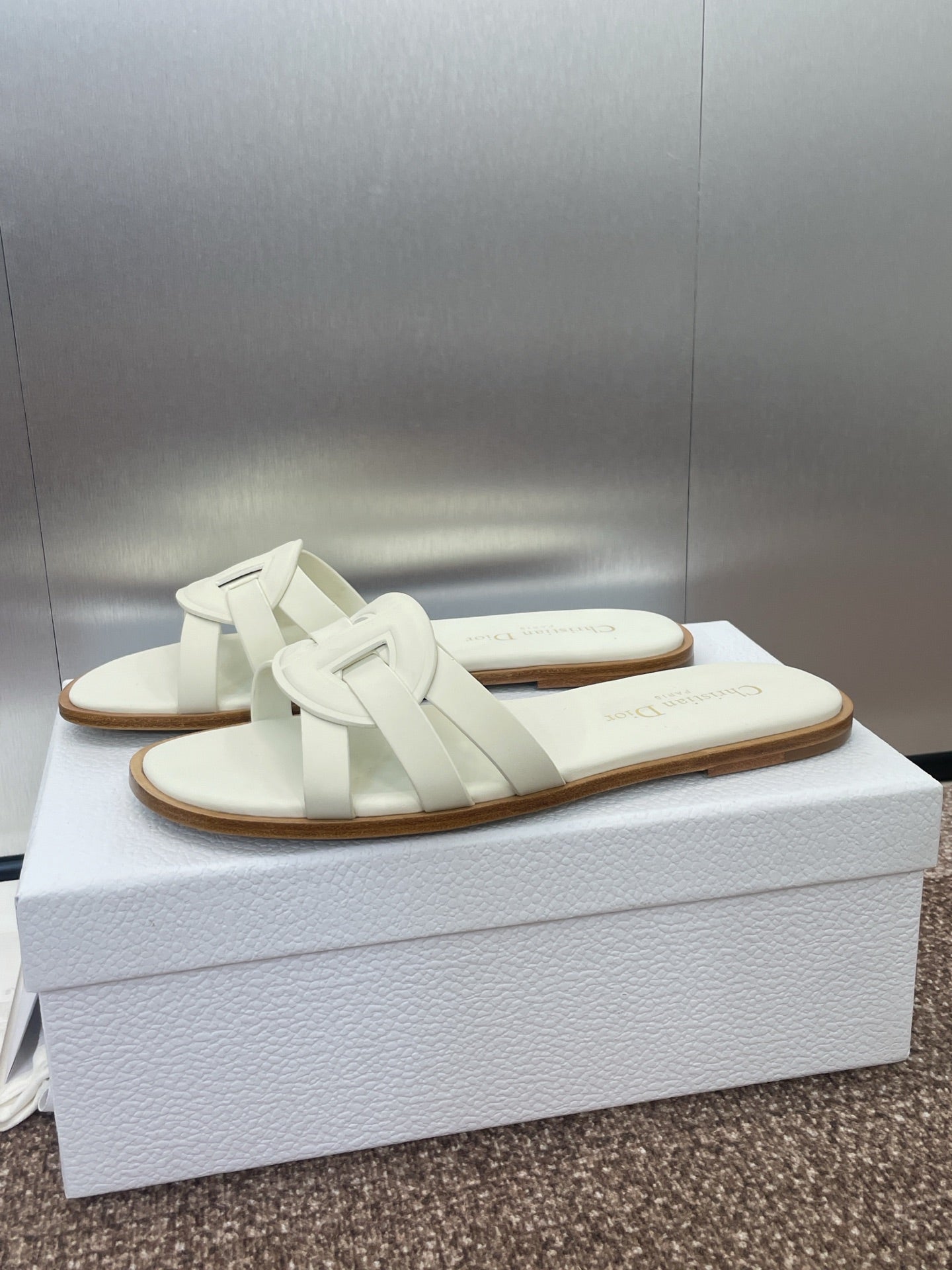 Dior 25 D-Club Slide Sandal White Calfskin 330322
