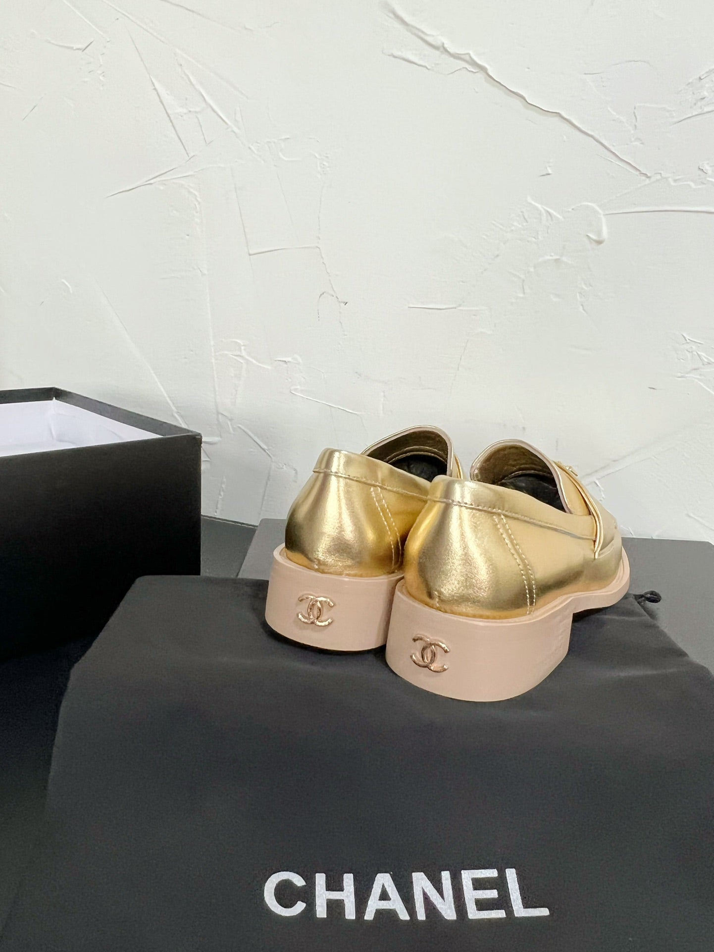 CC Moccasins Gold Calfskin 949654
