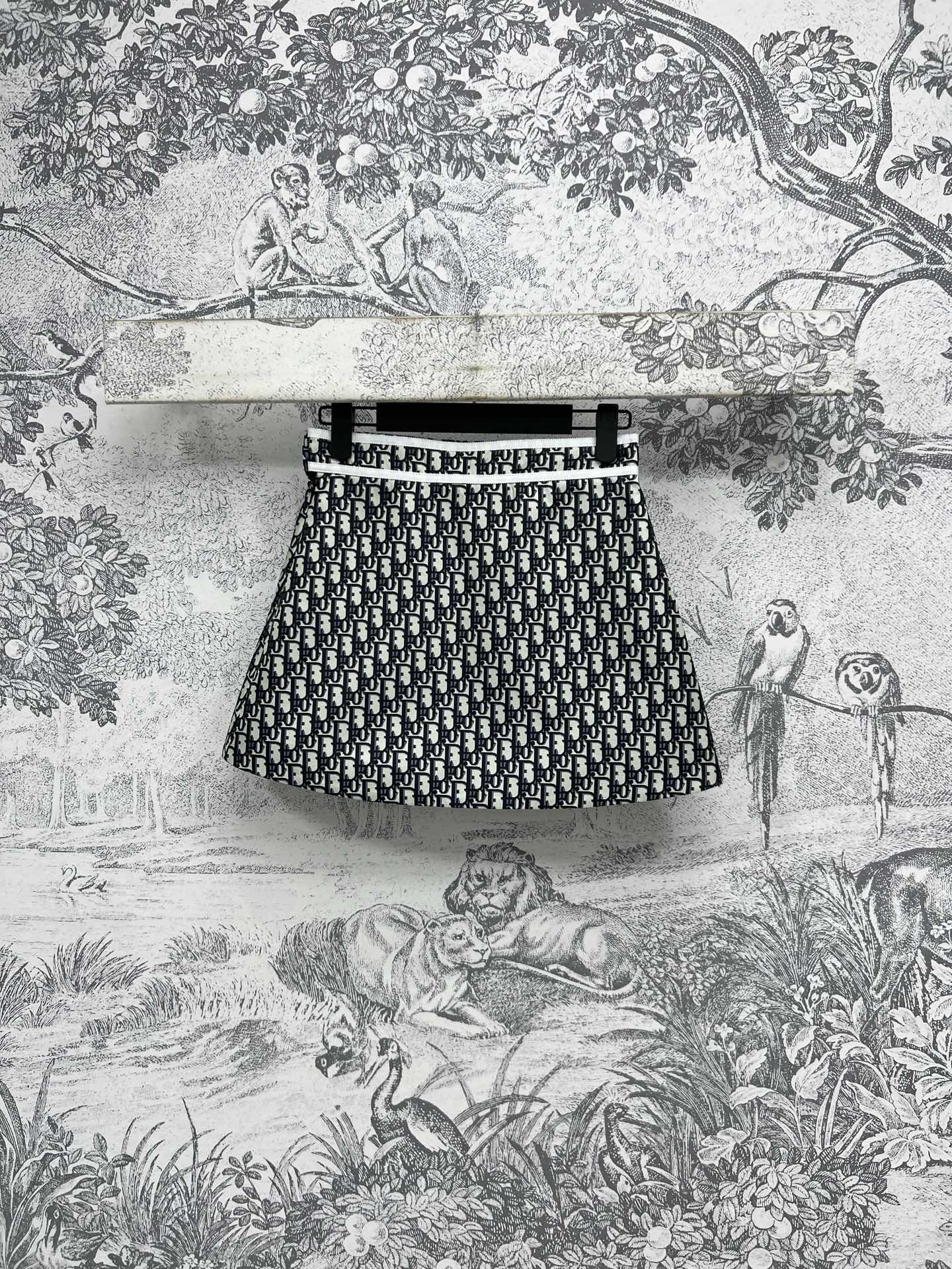 CD 25 Ribbon Skirt Black White Cotton