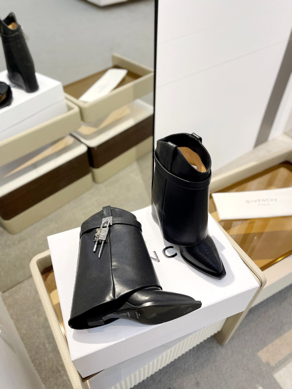 Givenchy Boot Black Silver Cowhide 941344