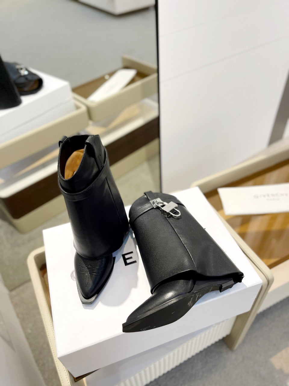 Givenchy Boot Black Silver Cowhide 941344